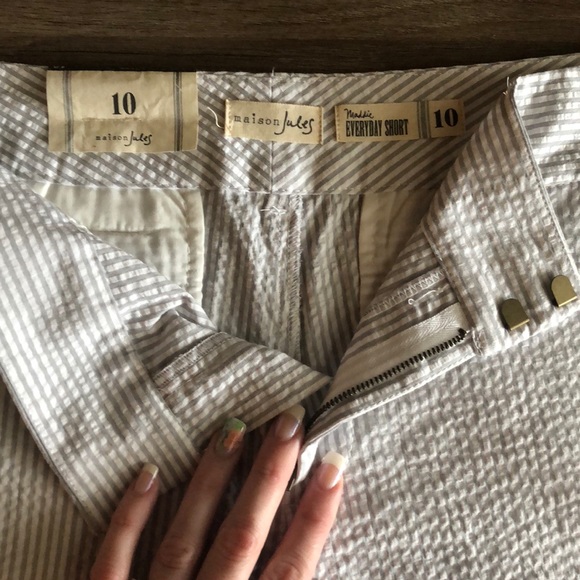 **NWT** thE EVERYDAY shoRt💜🌻 - Picture 3 of 5